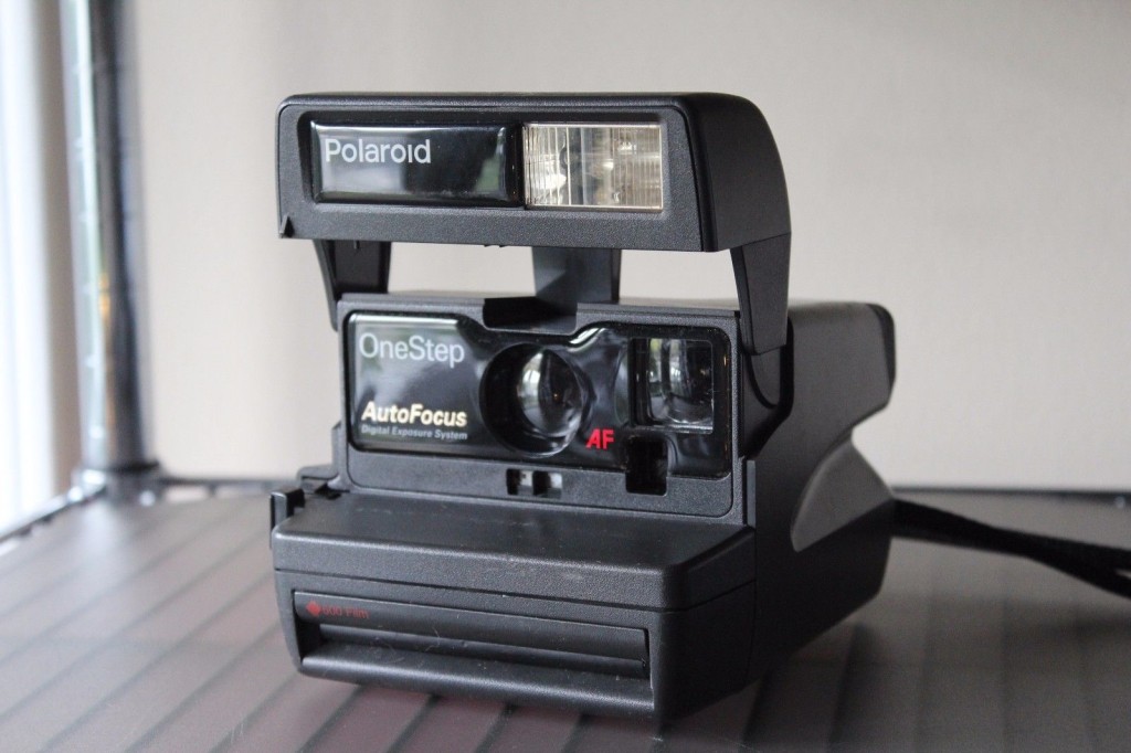 Polaroid One Step Autofocus 600 Point Shoot Film Camera – Retro ...